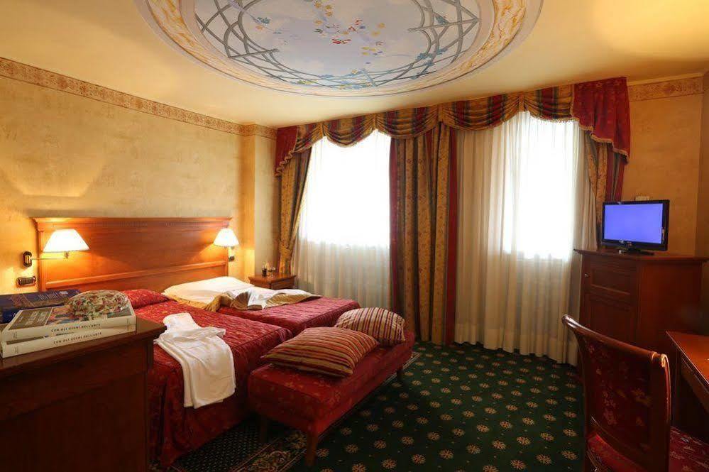 Hotel Cristallo Colle Colle Sestriere Exterior foto